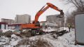 Глубокий котлован под насосную станцию вырыли на улице Петухова