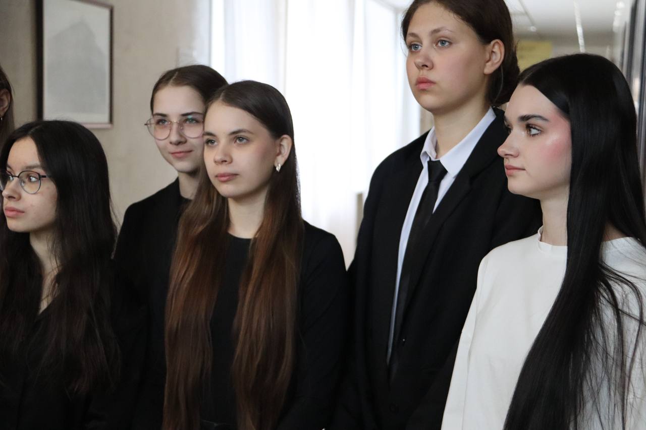 В Новосибирском облизбиркоме прошла ознакомительная экскурсия для будущих избирателей В Новосибирском облизбиркоме прошла ознакомительная экскурсия для будущих избирателей