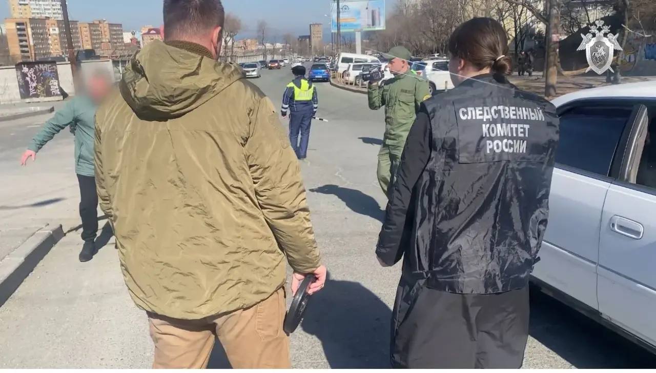 «Держали в страхе половину города»: в Новосибирске суд оставил в СИЗО банду «Алексеевских» из Приморья