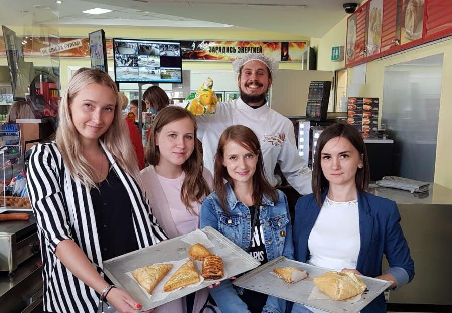 Выпечка на АЗС: Как увеличить доход при минимальных вложениях