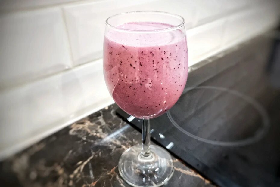 Соблазнительный смузи из голубики