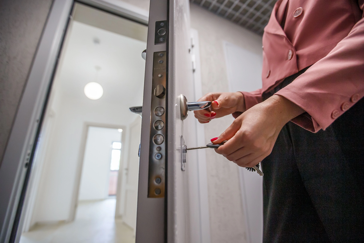 Как выбрать между посуточной и долгосрочной арендой: финансовые прогнозы и риски