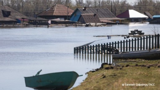 Риски подтоплений в период паводка прогнозируются в 13 районах Новосибирской области, сообщил министр природных ресурсов и экологии региона Евгений Шестернин