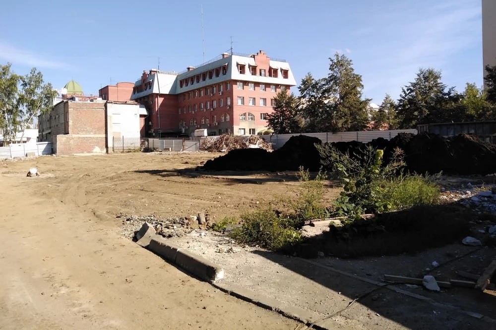 Идёт сбор мнений горожан о том, что должно быть на месте снесённого дома № 39 на улице Линейной