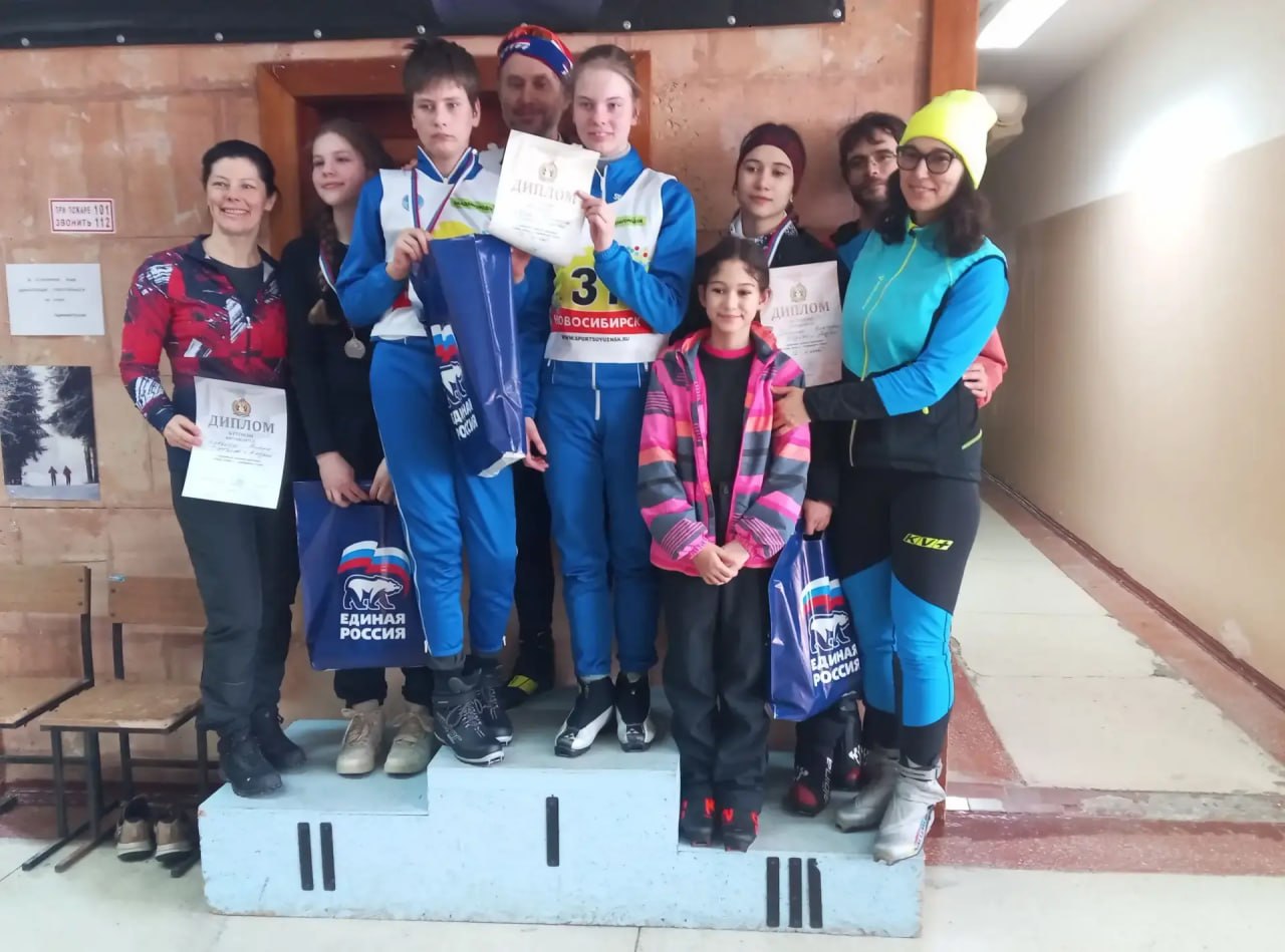 Спортивные семьи Советского района приняли участие в лыжных гонках Спортивные семьи Советского района приняли участие в лыжных гонках