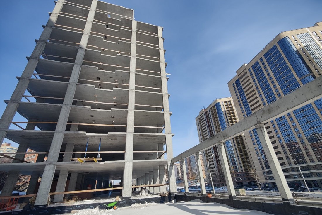 Будущую гостиницу в центре Новосибирска проверили с измерительной лупой