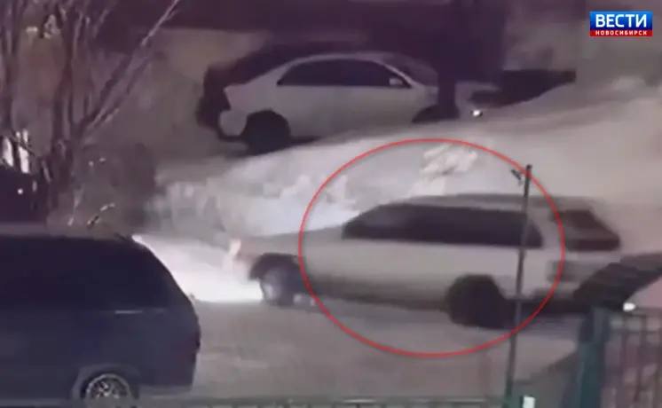 Угнали машину. Житель Новосибирска обнаружил, что его автомобиль Toyota пропал с парковки у дома по улице Олеко Дундича