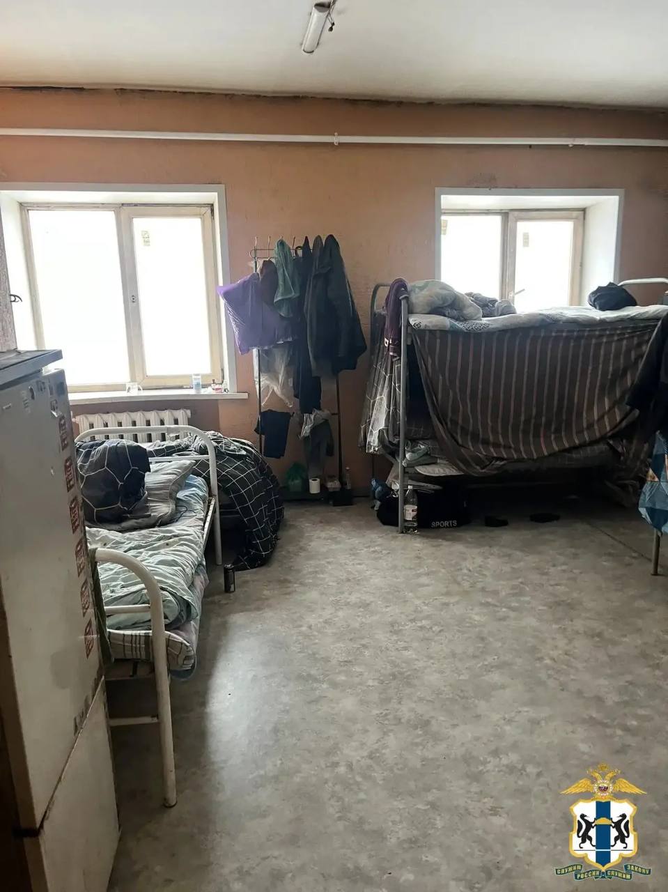 В ходе миграционного рейда полицейскими обнаружено помещение, где незаконно проживали иностранцы В ходе миграционного рейда полицейскими обнаружено помещение, где незаконно проживали иностранцы