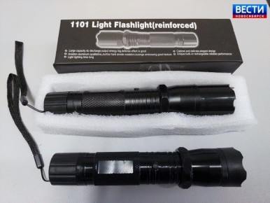 Шокер в багаже. В аэропорту Толмачёво таможенники остановили пассажира рейса «Новосибирск — Ташкент» для выборочного досмотра на «зелёном коридоре»