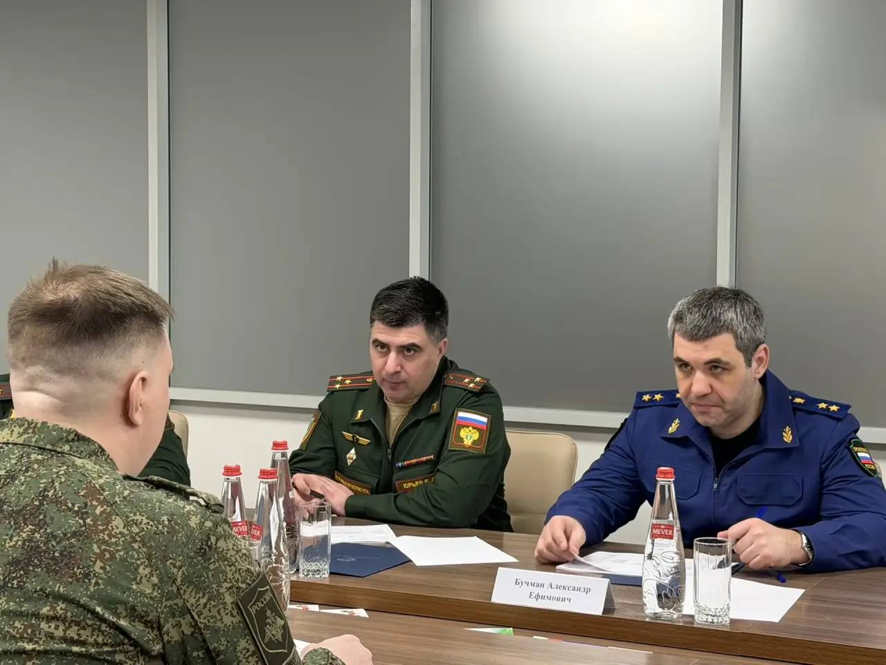 Прокурор Новосибирской области Александр Бучман провел личный прием по вопросам защиты прав участников специальной военной операции и членов их семей Прокурор Новосибирской области Александр Бучман провел личный прием по вопросам защиты прав участников специальной военной операции и членов их семей