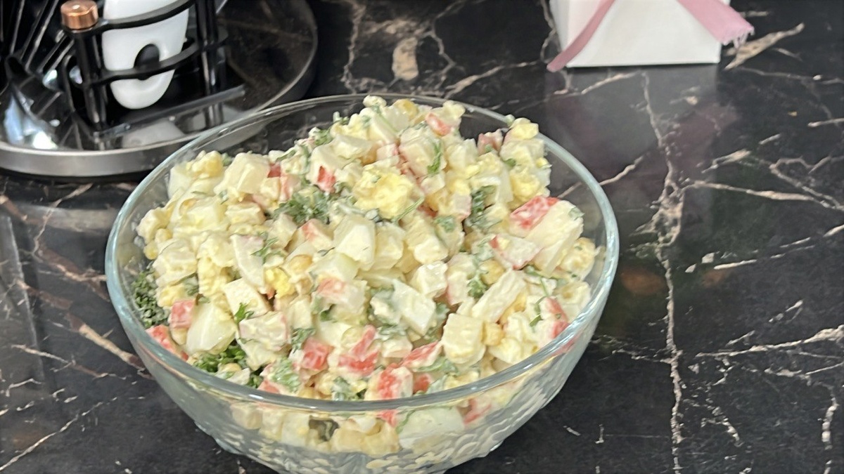 Соблазнительный салат с крабовыми палочками для любого повода