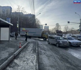 ������ ������. 3 ������ � 7:15 � ����������� ������ ������������ ������� �� ���� Hyundai Santa Fe �� ���������� � ����������� �� ��������� ������ ��� �������� �������