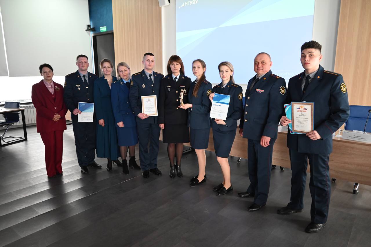 Заместитель прокурора Новосибирской области Виталий Дымолазов проверил знания студентов, участвуя в составе жюри при проведении X Ежегодной Всероссийской олимпиады по уголовному праву и процессу «Фемида-2026» на базе... Заместитель прокурора Новосибирской области Виталий Дымолазов проверил знания студентов, участвуя в составе жюри при проведении X Ежегодной Всероссийской олимпиады по уголовному праву и процессу «Фемида-2026» на базе...