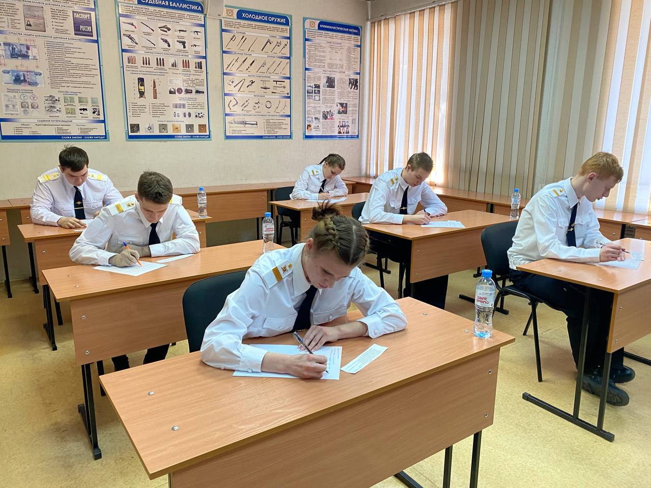 В Новосибирске молодые офицеры получили свидетельства об окончании обучения и прохождении первоначальной профессиональной подготовки В Новосибирске молодые офицеры получили свидетельства об окончании обучения и прохождении первоначальной профессиональной подготовки