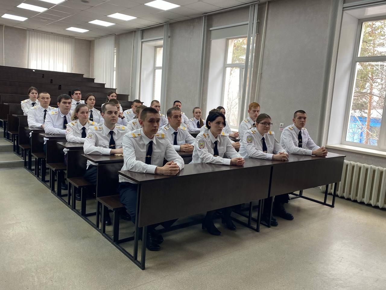 В Новосибирске молодые офицеры получили свидетельства об окончании обучения и прохождении первоначальной профессиональной подготовки В Новосибирске молодые офицеры получили свидетельства об окончании обучения и прохождении первоначальной профессиональной подготовки