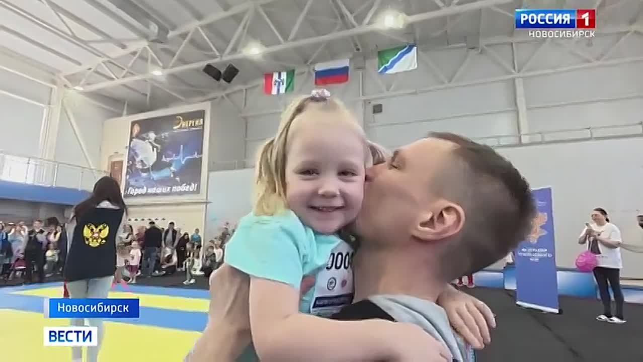 Забег карапузов. В Новосибирске состоялись соревнования «Карапузоспринт», участниками которых стали дети в возрасте от трёх до шести лет