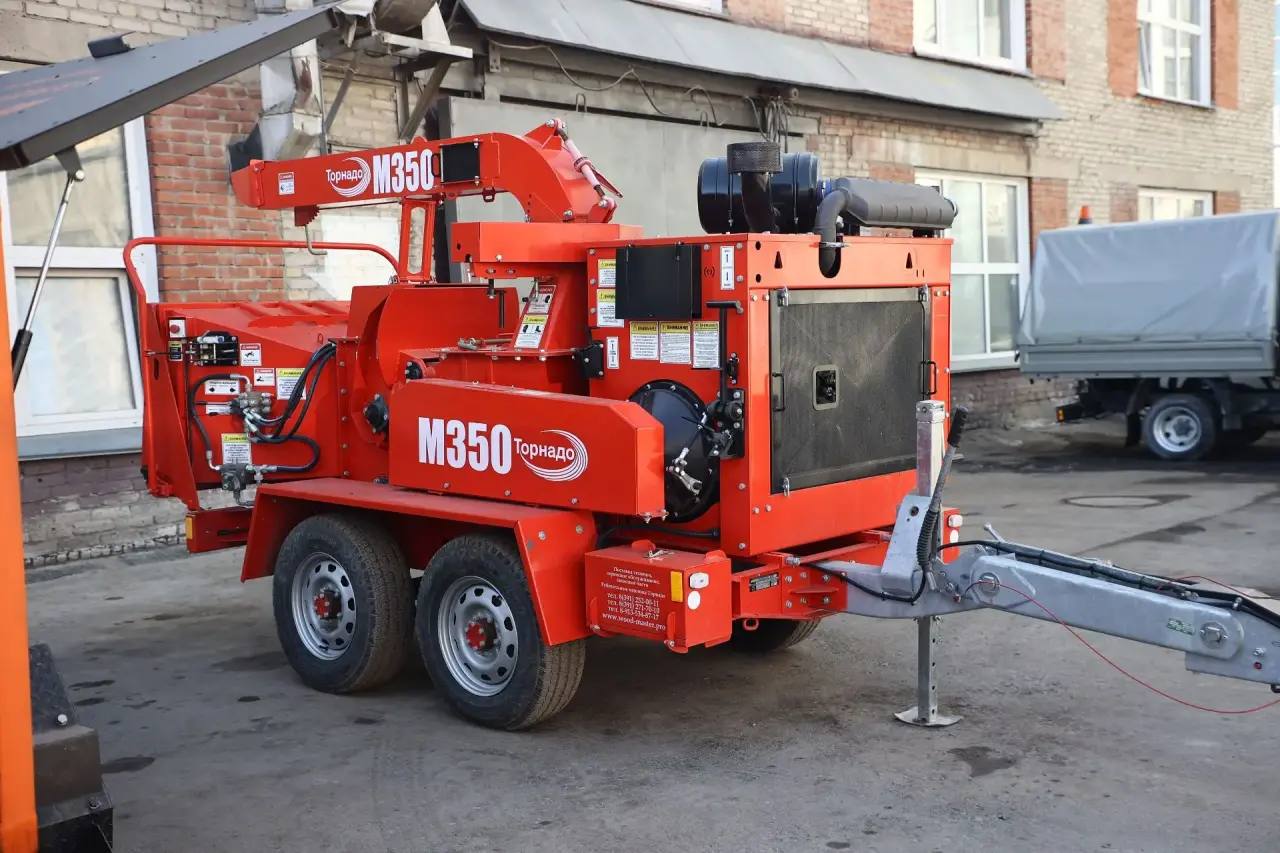 Максим Кудрявцев: Сегодня в ДЭУ-1 проверил готовность техники к уборке территории города в летнем режиме Максим Кудрявцев: Сегодня в ДЭУ-1 проверил готовность техники к уборке территории города в летнем режиме