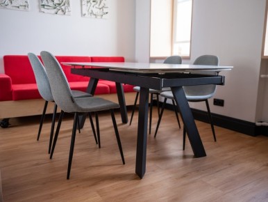 Кварцвинил утратил популярность: что вернуло паркетную доску на пьедестал?