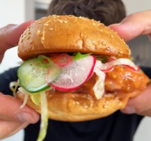 Как приготовить идеальный чикен бургер: секреты и советы