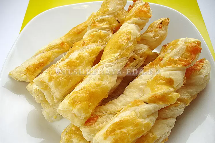 Нежные сырные палочки: идеальный перекус, который легко приготовить