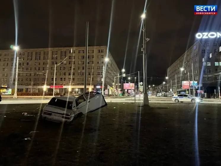 ���������� �����. � ���� �� 12 ������ � ��������� ������ ������������ ����� ���� � 30 �� ��������� ����� ������ 20-������ �������� ���-2106 ������ � ������ � �������� � �����