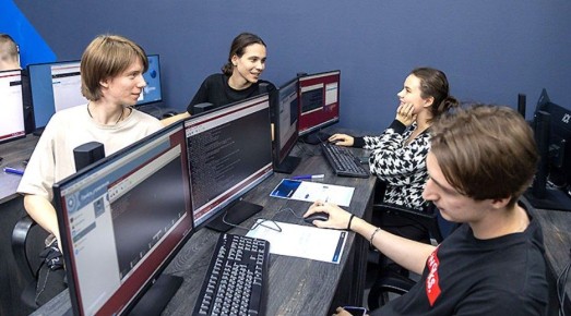 1 Новосибирские сварщики и айтишники — лидеры по зарплатам в России