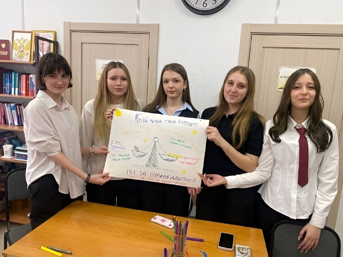 Новосибирский облизбирком подвел итоги Декады молодого избирателя Новосибирский облизбирком подвел итоги Декады молодого избирателя