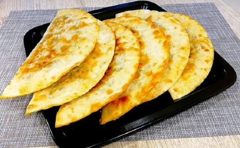 Летние чебуреки с кабачками и зеленью: новое вдохновение для гурманов