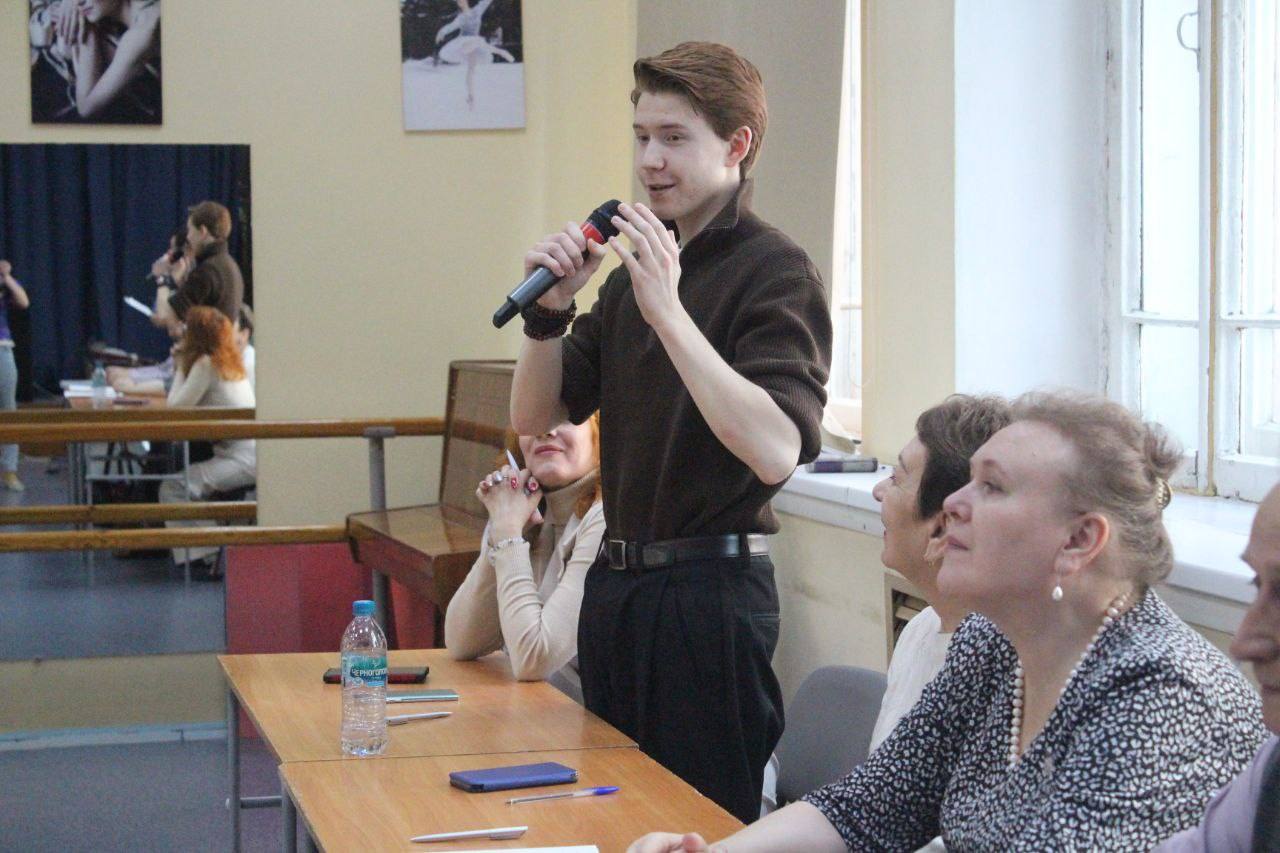 Новосибирский облизбирком подвел итоги Декады молодого избирателя Новосибирский облизбирком подвел итоги Декады молодого избирателя