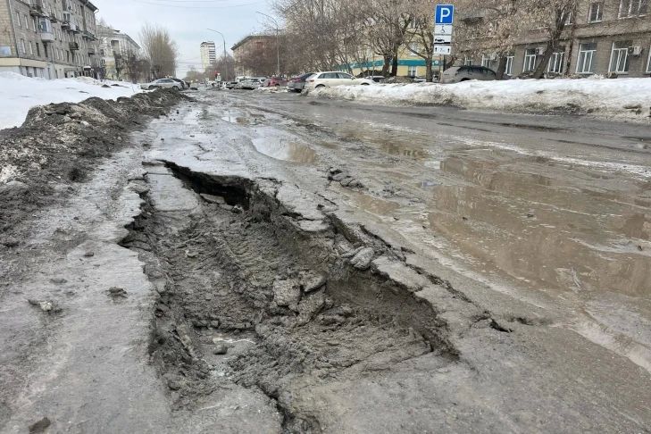 ����� 700 ������������ �������� ������ ������������ � ������������ �� 1 ����