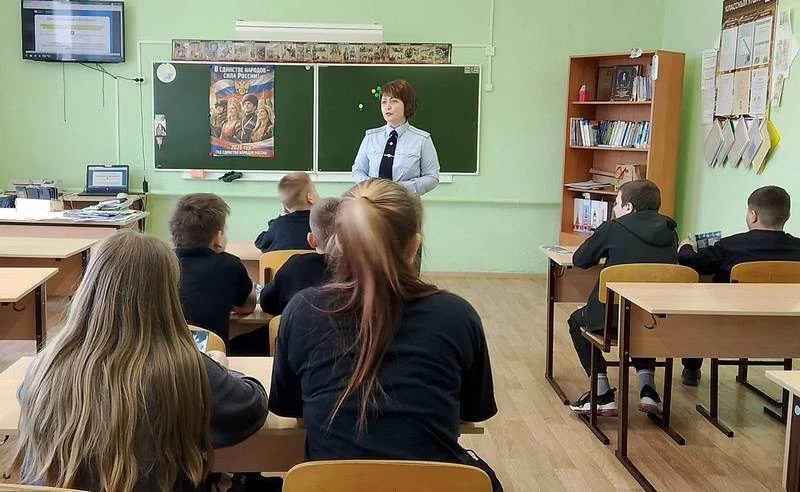 В Новосибирской области сотрудники Госавтоинспекции провели со школьниками беседы о правилах применения вело и мототранспорта В Новосибирской области сотрудники Госавтоинспекции провели со школьниками беседы о правилах применения вело и мототранспорта