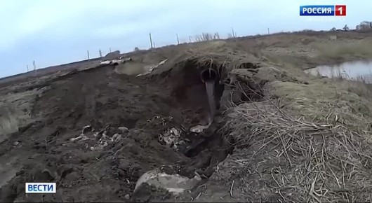 Разрушенный коллектор. Коммунальная авария в Искитимском районе: в посёлке Линево разрушился изношенный коллектор