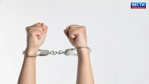 От погонов к наручникам. В Новосибирске вынесли приговор экс-сотруднику полиции, который решил подзаработать на сбыте наркотиков