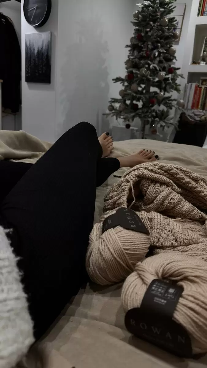 Уютный вечер пятницы: секреты теплого джемпера