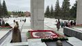 Вечная память героям!. В городе Новосибирске ко Дню Победы первый заместитель Западно-Сибирского транспортного прокурора Виталий Бавыка и работники аппарата Западно-Сибирской транспортной прокуратуры почтили память павших...