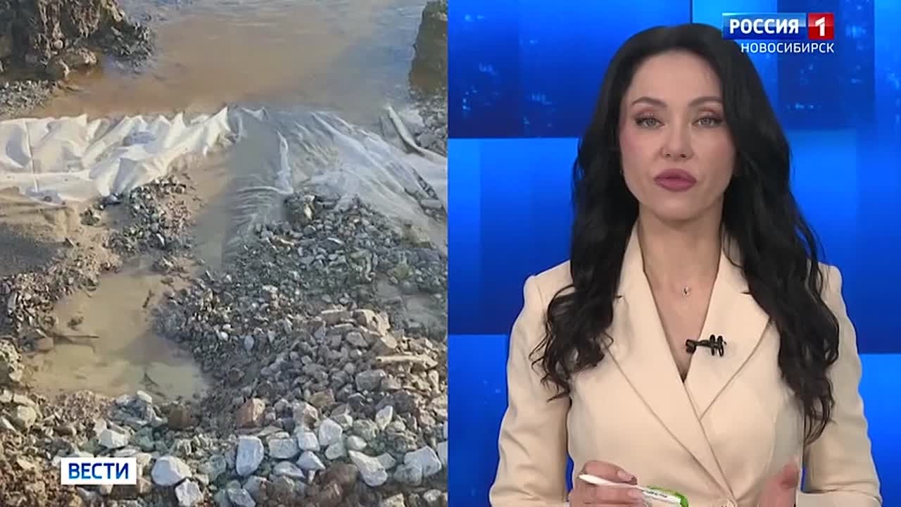 Никак не проехать. В Чулымском районе Новосибирской области полностью перекрыт проезд для любого транспорта к селу Золотая Грива