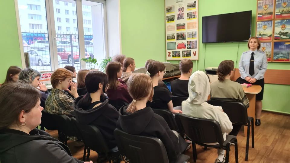 Сотрудниками наркоконтроля проведена профилактическая антинаркотическая встреча с призывниками в рамках акции «Защитники Отечества» Сотрудниками наркоконтроля проведена профилактическая антинаркотическая встреча с призывниками в рамках акции «Защитники Отечества»