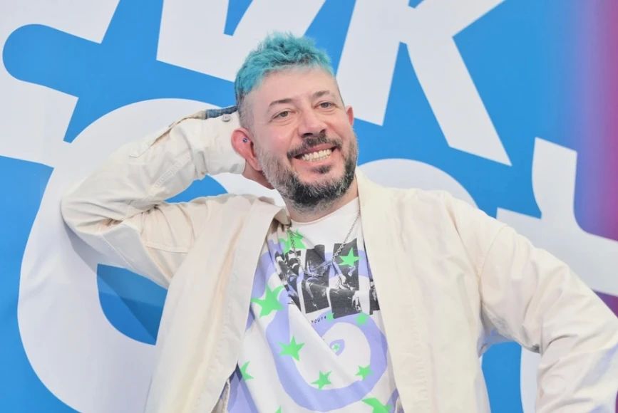 Главный хейтер Новосибирска Артемий Лебедев перечислил 500 тысяч на ремонт неоновой вывески