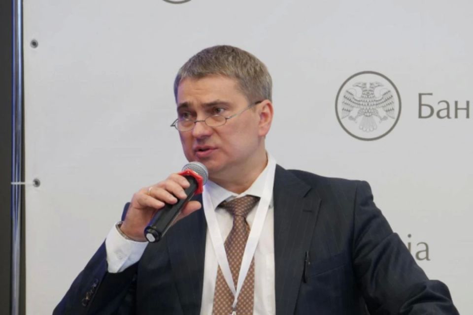 Начальник УБК МВД России Филипп Немов и заместитель начальника Следственного департамента МВД России Данил Филиппов приняли участие в организованном Банком России Всероссийском совещании «Финансовая киберграмотность и... Начальник УБК МВД России Филипп Немов и заместитель начальника Следственного департамента МВД России Данил Филиппов приняли участие в организованном Банком России Всероссийском совещании «Финансовая киберграмотность и...