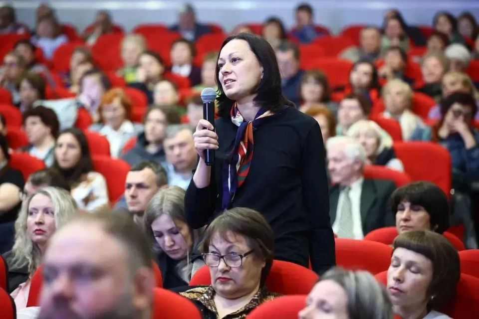 Максим Кудрявцев: Вместе с командой мэрии провели встречу с жителями Ленинского района Максим Кудрявцев: Вместе с командой мэрии провели встречу с жителями Ленинского района