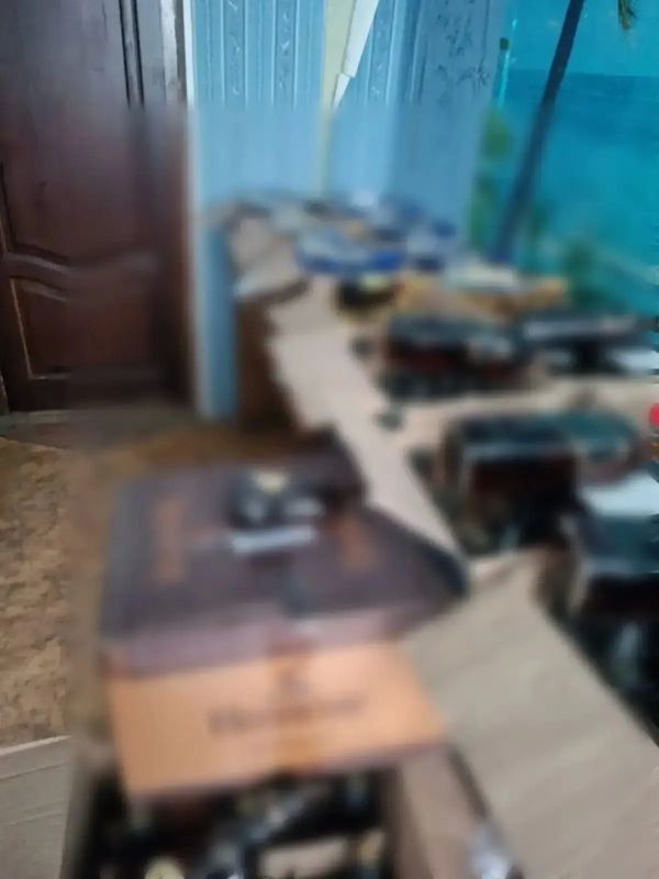 В Новосибирске полицейские пресекли хранение и реализацию контрафактной алкогольной продукции В Новосибирске полицейские пресекли хранение и реализацию контрафактной алкогольной продукции