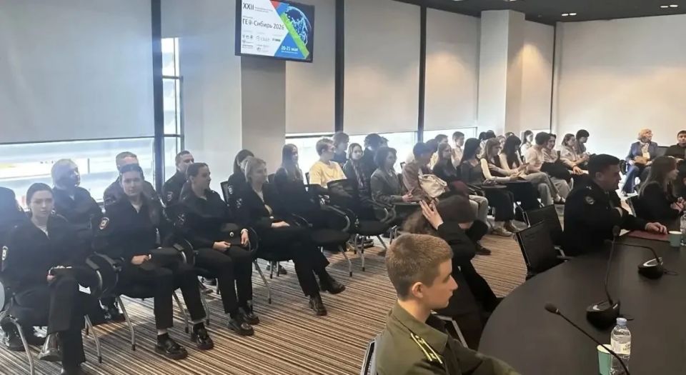 Центр профессиональной подготовки Главного управления МВД России по Новосибирской области присоединился к участию в Международном форуме "Интерэкспо ГЕО-Сибирь-2026" Центр профессиональной подготовки Главного управления МВД России по Новосибирской области присоединился к участию в Международном форуме "Интерэкспо ГЕО-Сибирь-2026"