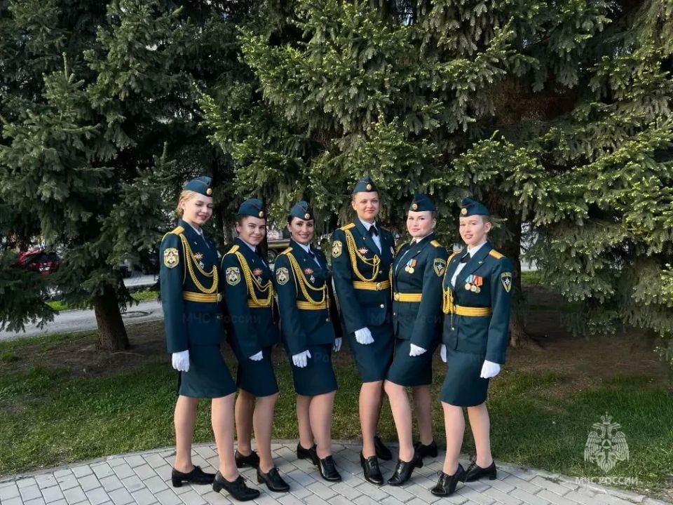 День кадрового работника: фундамент работы МЧС России — в руках профессионалов День кадрового работника: фундамент работы МЧС России — в руках профессионалов