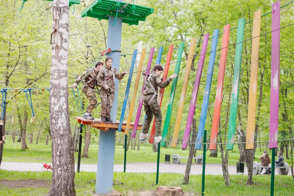 В парке «Березовая роще» впервые провели «Зарницу» В парке «Березовая роще» впервые провели «Зарницу»