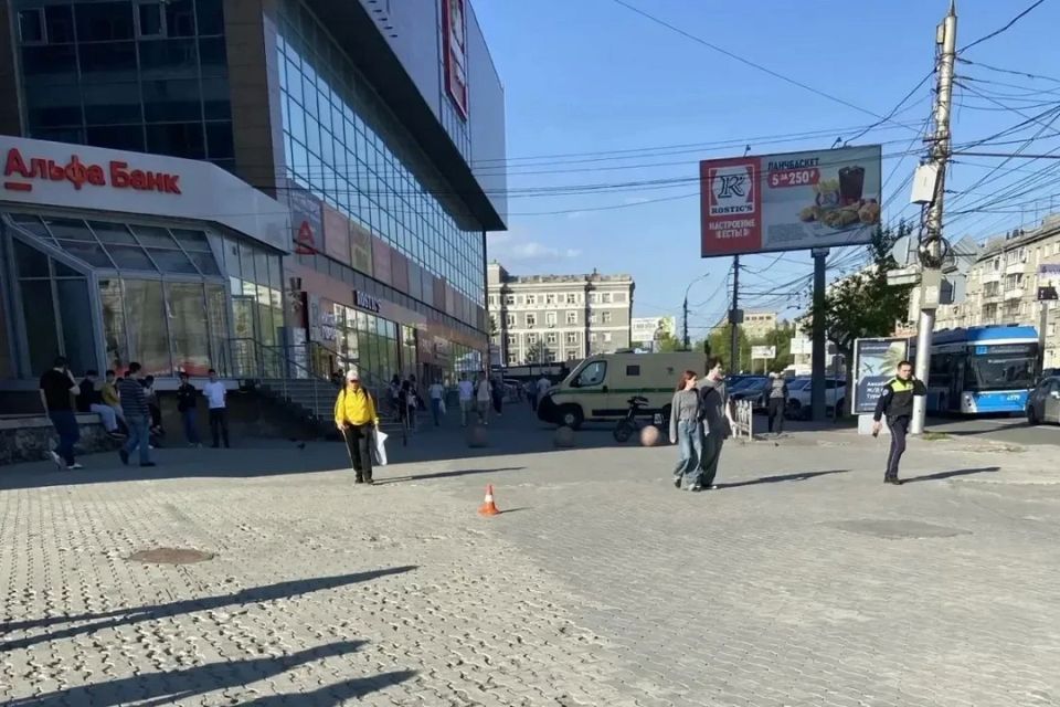 Подросток попал в больницу, упав с электросамоката в Новосибирске