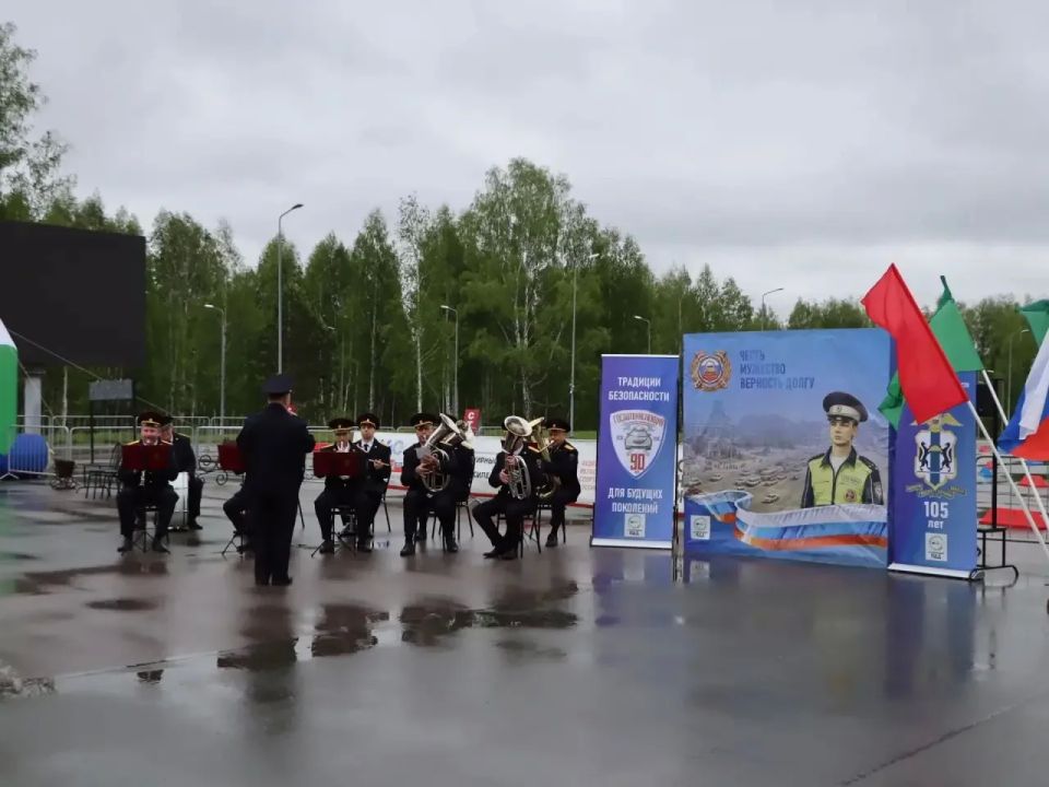 В Новосибирской области в течение трех дней проходят очередные соревнования по велосипедному спорту памяти погибших сотрудников Госавтоинспекции В Новосибирской области в течение трех дней проходят очередные соревнования по велосипедному спорту памяти погибших сотрудников Госавтоинспекции