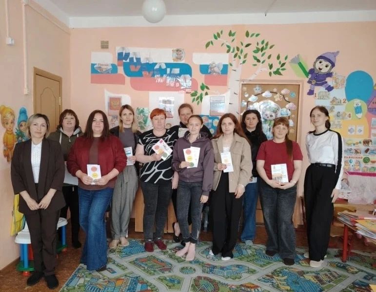 В Новосибирской области сотрудники Госавтоинспекции посетили родительское собрание в детском саду В Новосибирской области сотрудники Госавтоинспекции посетили родительское собрание в детском саду
