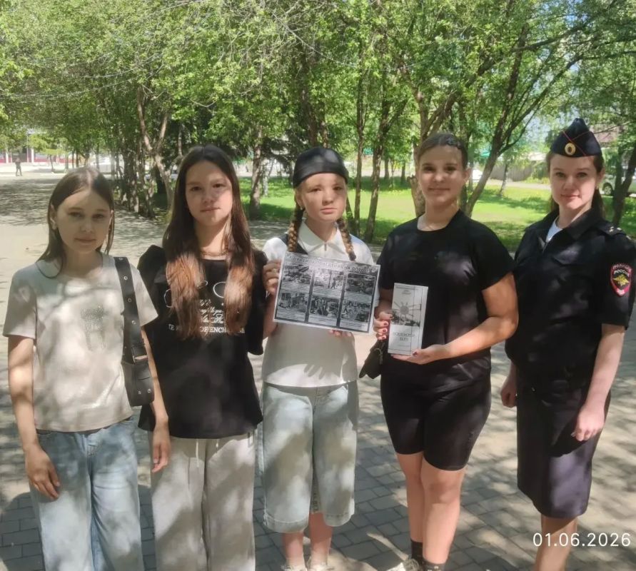 1 июня, в День защиты детей, на площади у РДК имени Кирова в городе Болотное прошло городское мероприятие 1 июня, в День защиты детей, на площади у РДК имени Кирова в городе Болотное прошло городское мероприятие