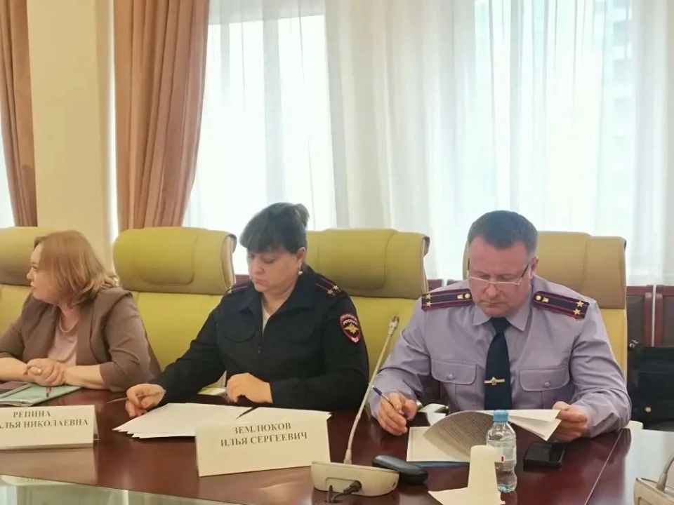 В Новосибирске сотрудник Восточного МСУТ СК России принял участие в межведомственном совещании по обеспечению безопасности несовершеннолетних в период летних каникул В Новосибирске сотрудник Восточного МСУТ СК России принял участие в межведомственном совещании по обеспечению безопасности несовершеннолетних в период летних каникул