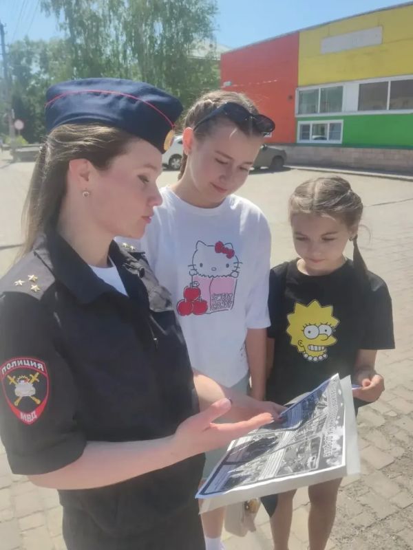 1 июня, в День защиты детей, на площади у РДК имени Кирова в городе Болотное прошло городское мероприятие 1 июня, в День защиты детей, на площади у РДК имени Кирова в городе Болотное прошло городское мероприятие
